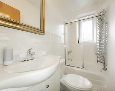 310 East 19th Street - Photo Thumbnail 4