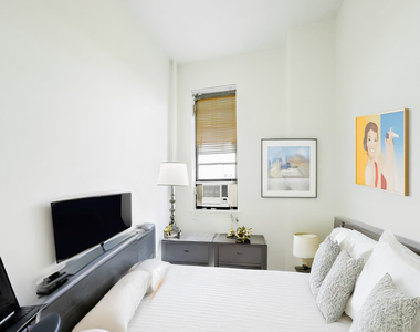 310 East 19th Street - Photo Thumbnail 3