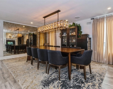 319 Harbor Drive - Photo Thumbnail 8