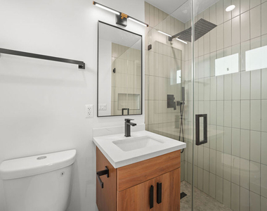 819 N Mccadden Place - Photo Thumbnail 13