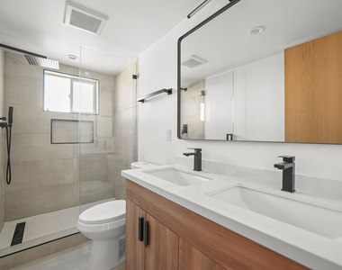 819 N Mccadden Place - Photo Thumbnail 9