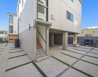 819 N Mccadden Place - Photo Thumbnail 22
