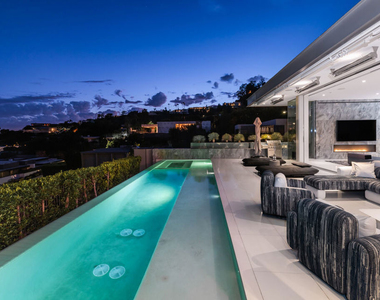 1814 N Doheny Drive - Photo Thumbnail 23