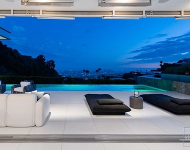 1814 N Doheny Drive - Photo Thumbnail 19