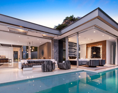 1814 N Doheny Drive - Photo Thumbnail 32
