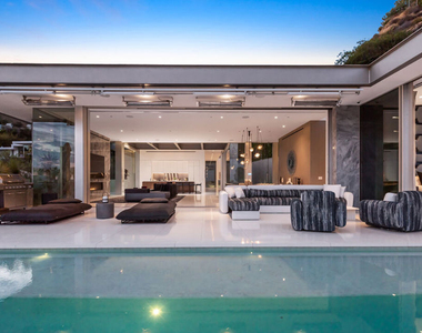 1814 N Doheny Drive - Photo Thumbnail 31