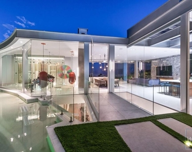 1814 N Doheny Drive - Photo Thumbnail 4