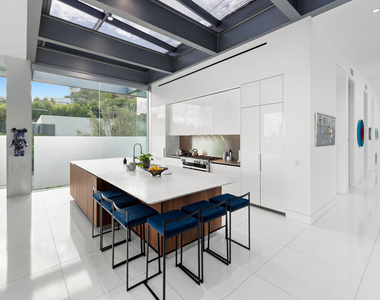 1814 N Doheny Drive - Photo Thumbnail 53
