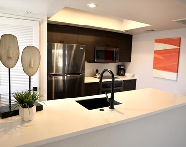222 N Calle El Segundo - Photo Thumbnail 2