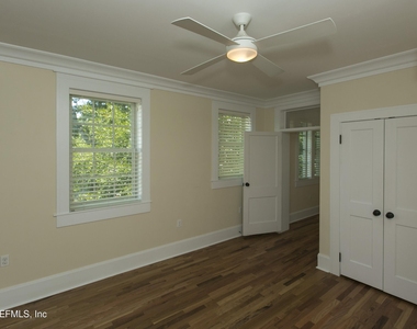 317 E 6th Street - Photo Thumbnail 5