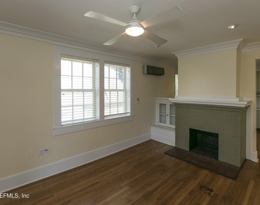 317 E 6th Street - Photo Thumbnail 3