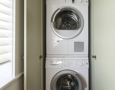 317 E 6th Street - Photo Thumbnail 2