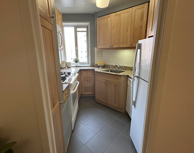 East 20th Street, New York, NY 10009 - Photo Thumbnail 13