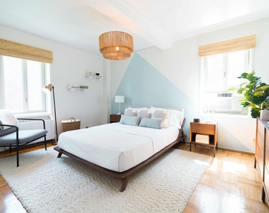 East 20th Street, New York, NY 10009 - Photo Thumbnail 3