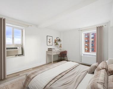 East 18th Street - Photo Thumbnail 1