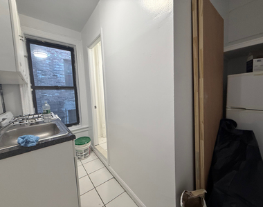 1427 York Avenue - Photo Thumbnail 2