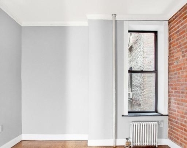 436 West 52nd Street - Photo Thumbnail 4