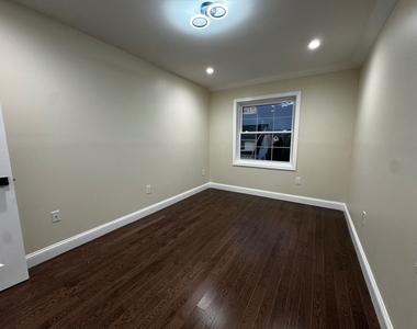 418 Beach 38th Street - Photo Thumbnail 16
