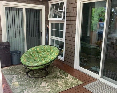 19 Champlain Street - Photo Thumbnail 12
