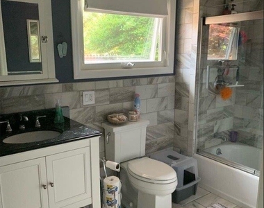 19 Champlain Street - Photo Thumbnail 8