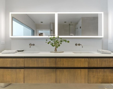 135 S Sierra Ave - Photo Thumbnail 17