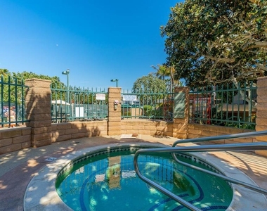 135 S Sierra Ave - Photo Thumbnail 24