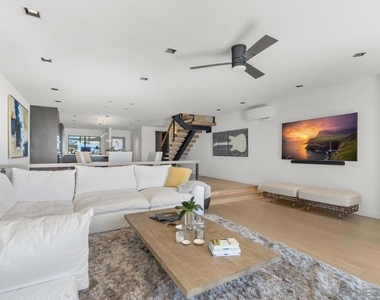 135 S Sierra Ave - Photo Thumbnail 9