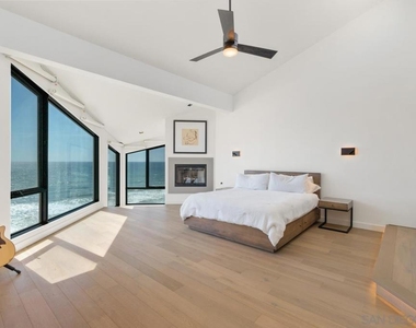 135 S Sierra Ave - Photo Thumbnail 12
