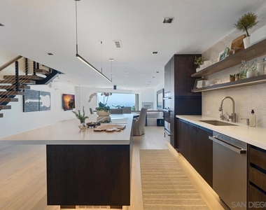 135 S Sierra Ave - Photo Thumbnail 7