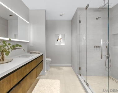 135 S Sierra Ave - Photo Thumbnail 18