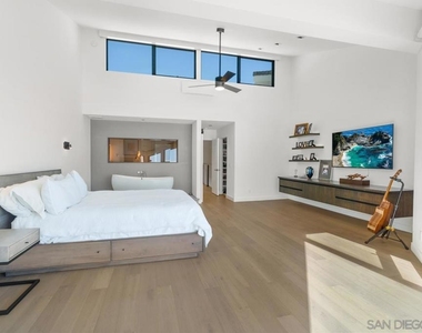 135 S Sierra Ave - Photo Thumbnail 15