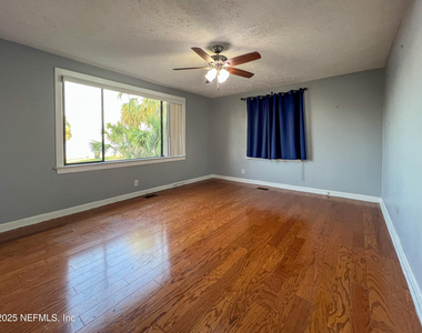 1733 River Road - Photo Thumbnail 4