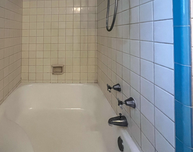 1733 River Road - Photo Thumbnail 10
