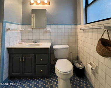 1733 River Road - Photo Thumbnail 9