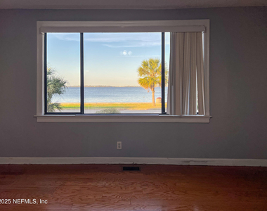 1733 River Road - Photo Thumbnail 2