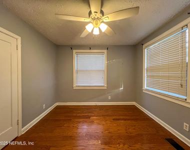 1733 River Road - Photo Thumbnail 12