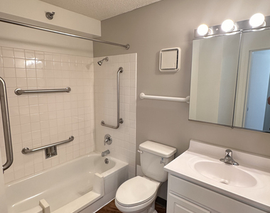 8975 W Golf Road - Photo Thumbnail 4