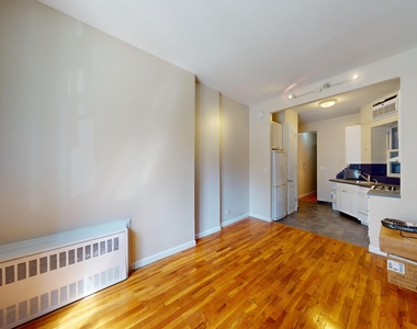 East 33rd Street - Photo Thumbnail 2