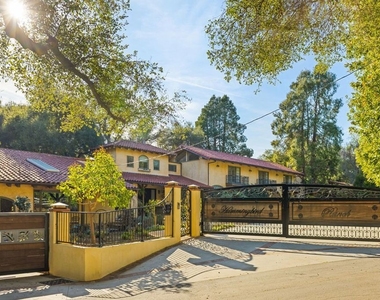 821 Camino Colibri - Photo Thumbnail 1