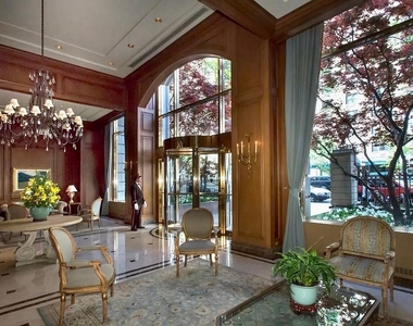 East 75th Street - Photo Thumbnail 12