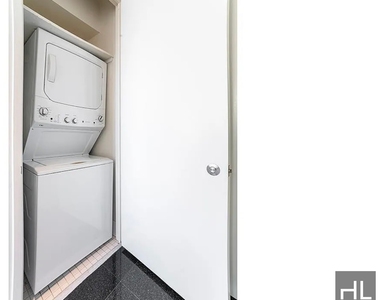 East 39th Street - Photo Thumbnail 2