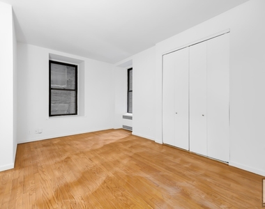 Madison Avenue - Photo Thumbnail 1
