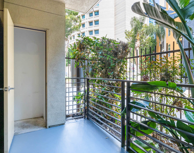 5211 Pacific Concourse Dr - Photo Thumbnail 7