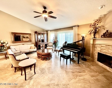 1024 Ardmore Street - Photo Thumbnail 6