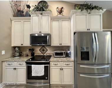 1024 Ardmore Street - Photo Thumbnail 11