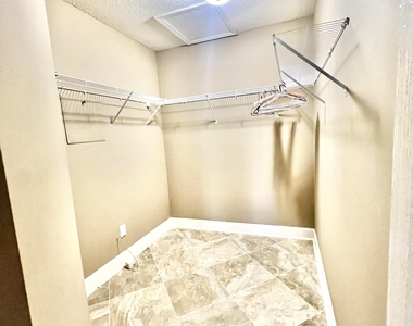 1024 Ardmore Street - Photo Thumbnail 17