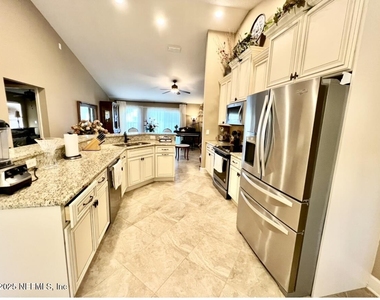 1024 Ardmore Street - Photo Thumbnail 12