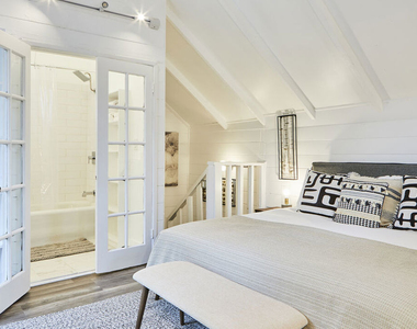 6026 1/2 Barton Avenue - Photo Thumbnail 11