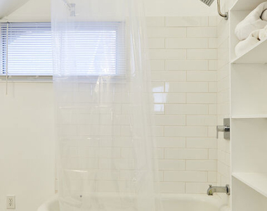 6026 1/2 Barton Avenue - Photo Thumbnail 15
