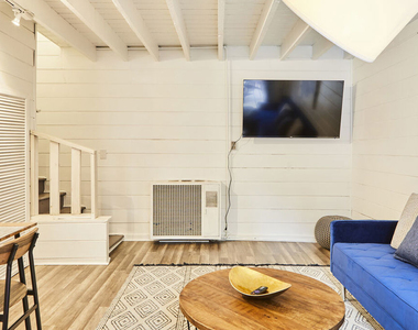 6026 1/2 Barton Avenue - Photo Thumbnail 3